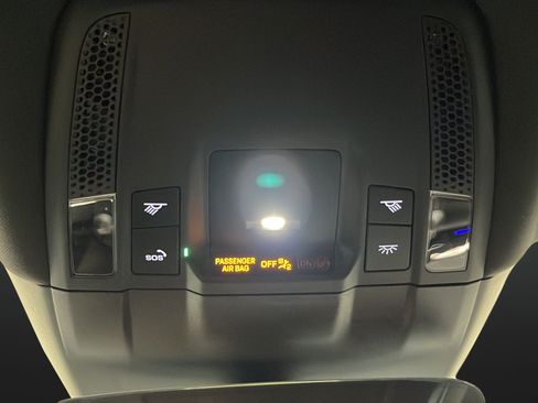 Used 2023 Audi e-tron GT Premium Plus w/ Performance Package AWD/4WD image 33