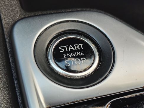 Used 2025 Nissan Sentra SV FWD image 23