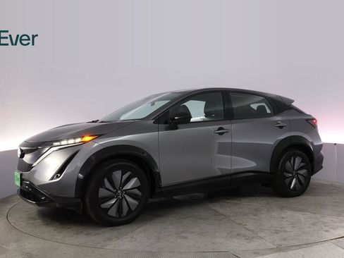 Used 2024 Nissan Ariya AWD image 18