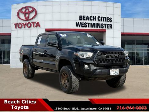 Used 2017 Toyota Tacoma TRD Off-Road w/ Tow Package RWD image 2