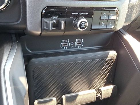 New 2026 RAM 1500 Big Horn AWD/4WD image 14