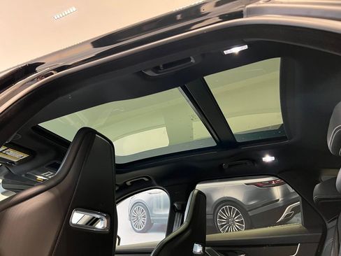 New 2025 Jaguar F-PACE R-Dynamic S image 12