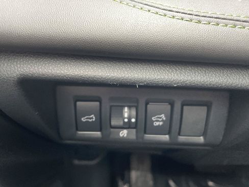 Used 2025 Subaru Outback Onyx Edition XT AWD/4WD image 15