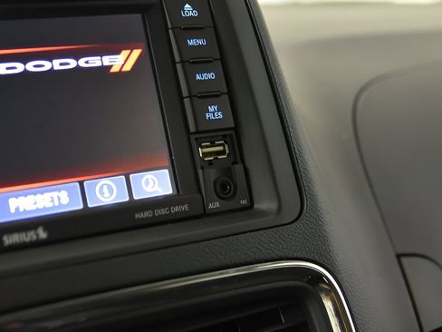 Used 2018 Dodge Grand Caravan SE w/ UConnect Hands-Free Group FWD image 18