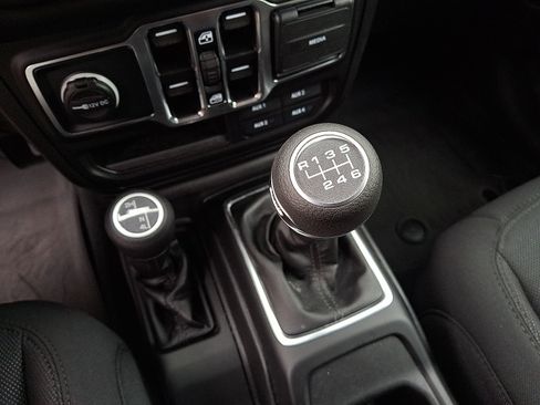Used 2023 Jeep Wrangler Unlimited Sport AWD/4WD image 15