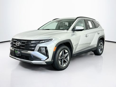 Used 2025 Hyundai Tucson SEL AWD/4WD image 3