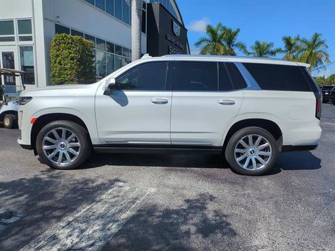 Certified 2024 Cadillac Escalade Premium Luxury Platinum image 2