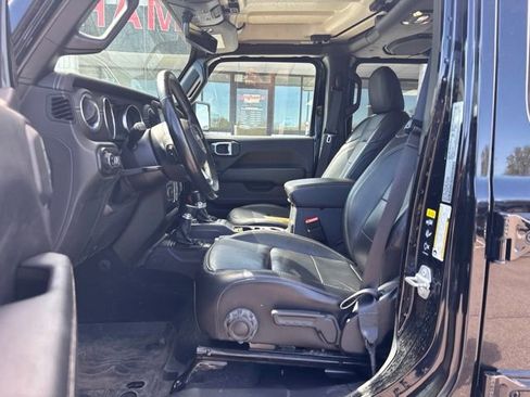 Used 2020 Jeep Gladiator Overland w/ Popular Equipment Package AWD/4WD image 13