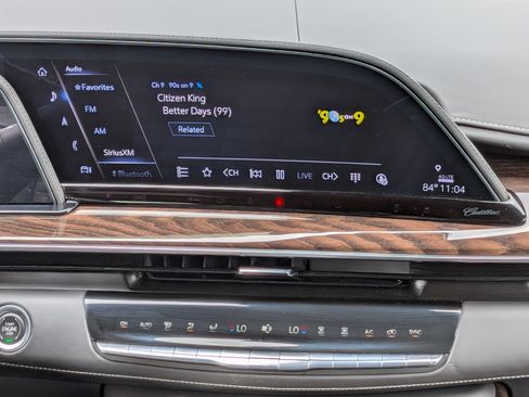 Certified 2022 Cadillac Escalade Premium Luxury Platinum w/ Heavy-Duty Trailer Package AWD/4WD image 20