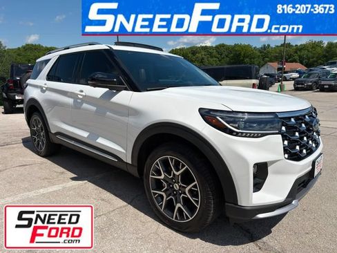 Used 2025 Ford Explorer Platinum w/ Ultimate Package AWD/4WD image 1