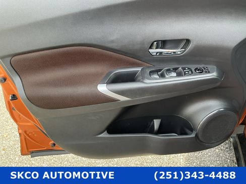 Used 2021 Nissan Kicks SR image 12