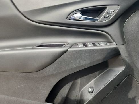 Used 2018 Chevrolet Equinox LT FWD image 21