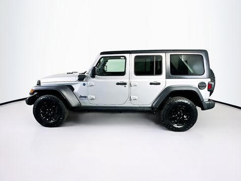 Used 2023 Jeep Wrangler Unlimited w/ Cold Weather Group AWD/4WD image 4