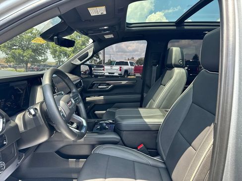 Used 2025 GMC Yukon XL Elevation w/ Technology Package AWD/4WD image 6