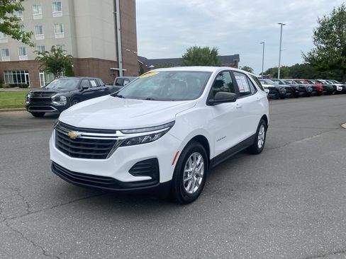 Used 2024 Chevrolet Equinox LS FWD image 9