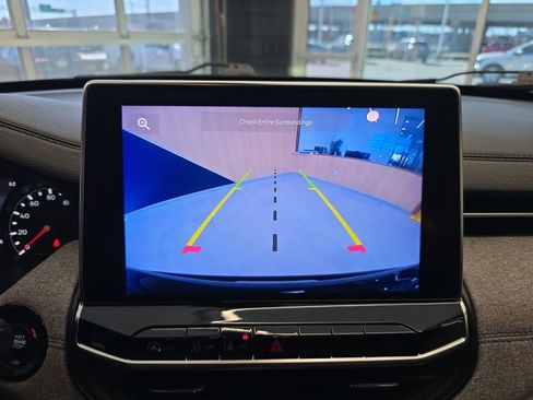 Used 2024 Jeep Compass Latitude image 25