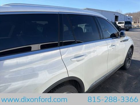 Used 2020 Lincoln Aviator Reserve w/ Equipment Group 202A image 6