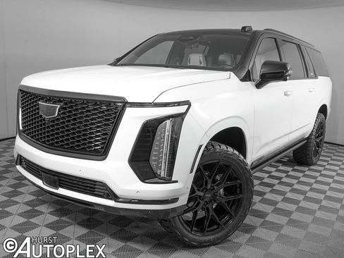 Used 2026 Cadillac Escalade ESV Platinum Sport w/ LPO, ONYX Package AWD/4WD image 1