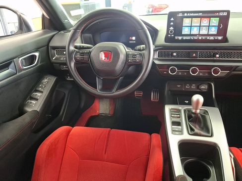 Used 2023 Honda Civic Type R image 13