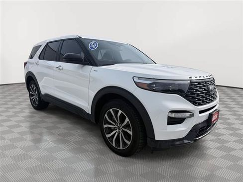 Certified 2022 Ford Explorer ST-Line AWD/4WD image 1