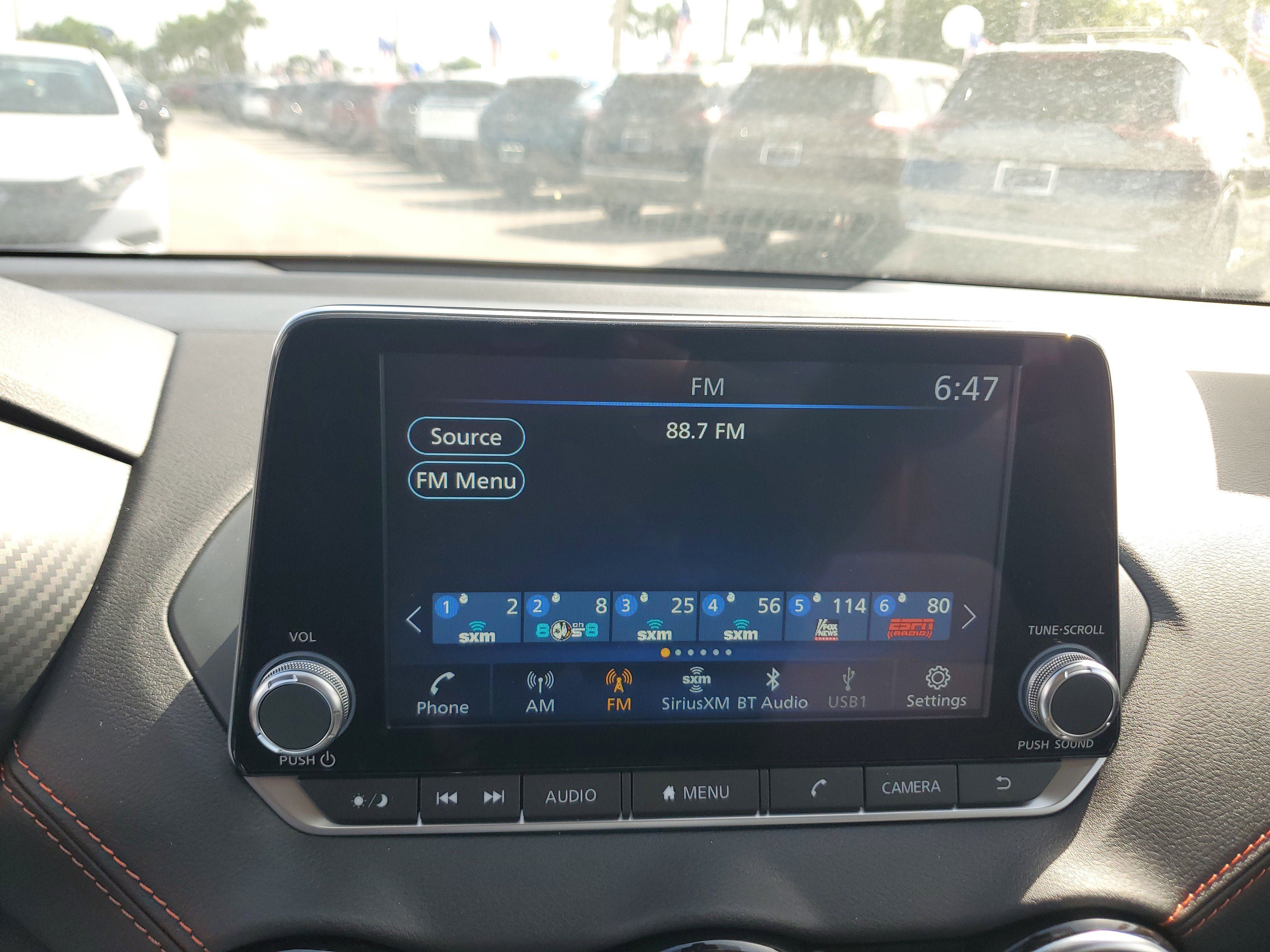New 2025 Nissan Sentra SR w/ Midnight Edition FWD image 23
