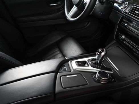 Used 2014 BMW M5 RWD image 63
