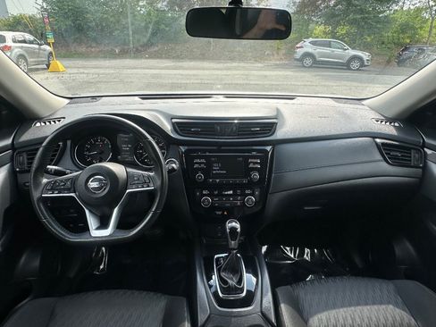 Used 2017 Nissan Rogue SV AWD/4WD image 21