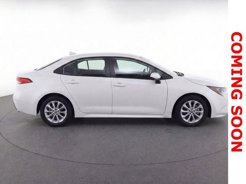 Used 2022 Toyota Corolla LE w/ LE Convenience Package image 10