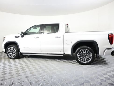 Used 2025 GMC Sierra 1500 Denali Ultimate AWD/4WD image 3