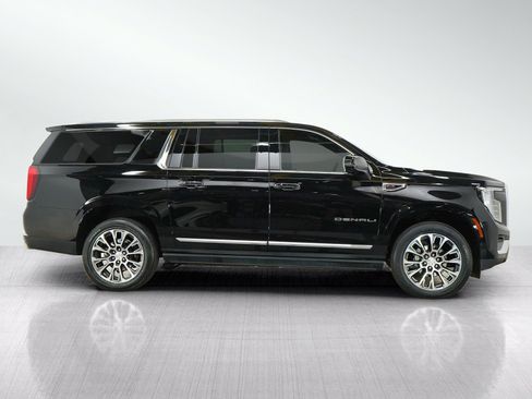 Used 2025 GMC Yukon XL Denali w/ Sun & Power Step Package AWD/4WD image 6