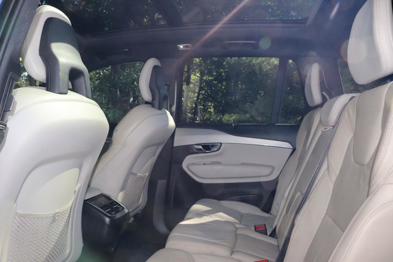 Used 2021 Volvo XC90 T6 R-Design w/ Advanced Package AWD/4WD image 27
