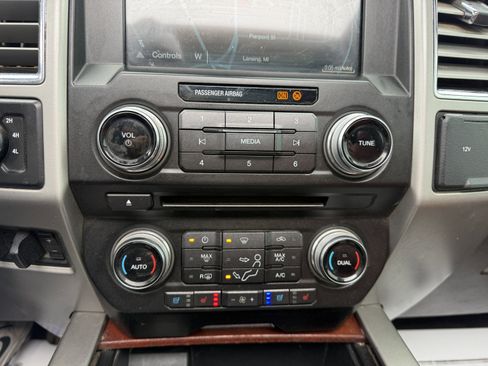 Used 2018 Ford F450 King Ranch w/ King Ranch Ultimate Package image 22