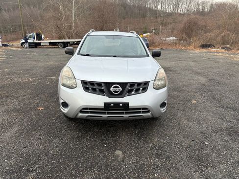 Used 2014 Nissan Rogue S w/ Convenience Package image 2