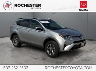 Used 2018 Toyota RAV4 LE AWD/4WD video 1