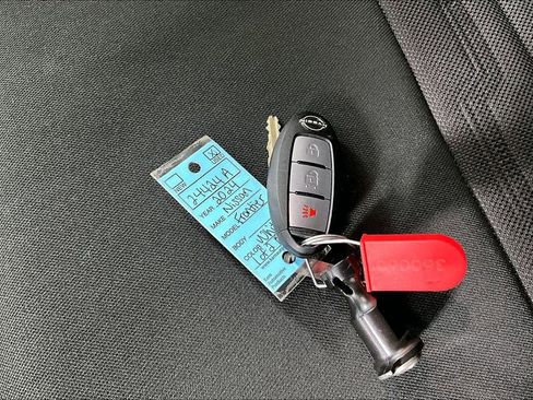 Used 2024 Nissan Frontier PRO-4X w/ Off-Road Protection Package image 10