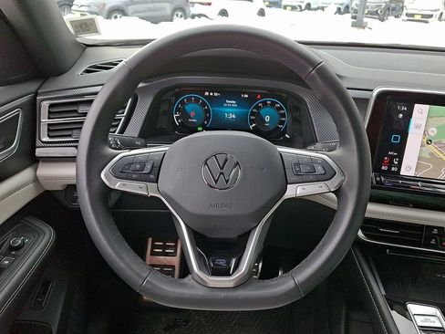 Used 2025 Volkswagen Atlas Cross Sport SEL Premium R-Line AWD/4WD image 12