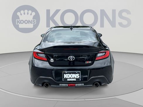 Used 2025 Toyota GR86 Premium w/ Performance Package RWD image 5