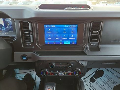 Used 2022 Ford Bronco Big Bend image 23