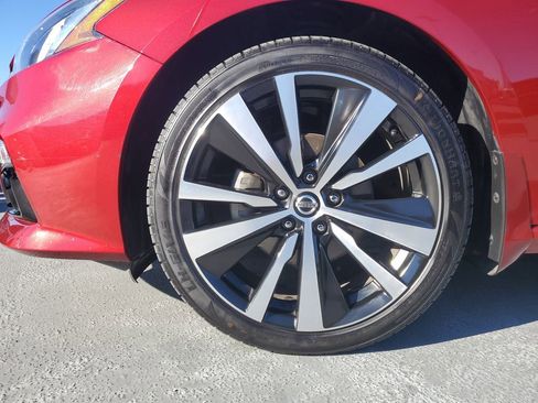 Used 2021 Nissan Altima 2.5 Platinum image 6