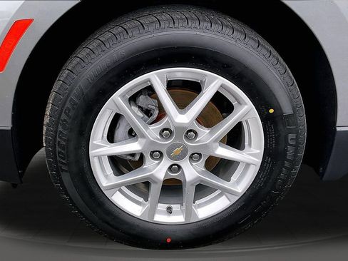 Used 2023 Chevrolet Equinox LS AWD/4WD image 9