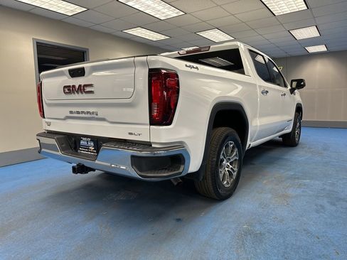 Certified 2025 GMC Sierra 1500 SLT image 2