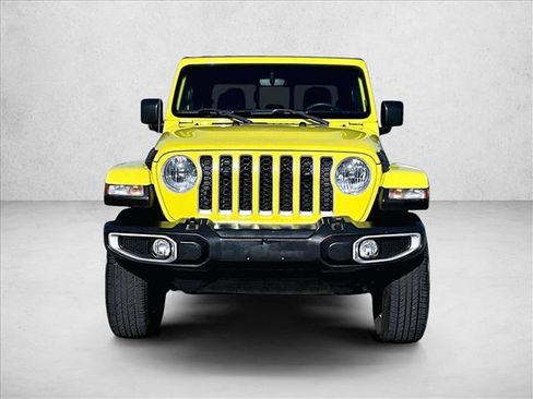 Used 2023 Jeep Gladiator Overland AWD/4WD image 3