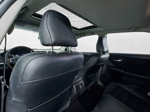 Used 2015 Toyota Camry XSE image 18