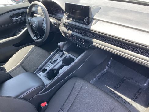 Certified 2025 Honda Accord LX image 8
