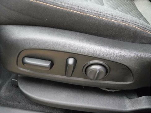 Used 2021 Chevrolet Equinox LT image 8