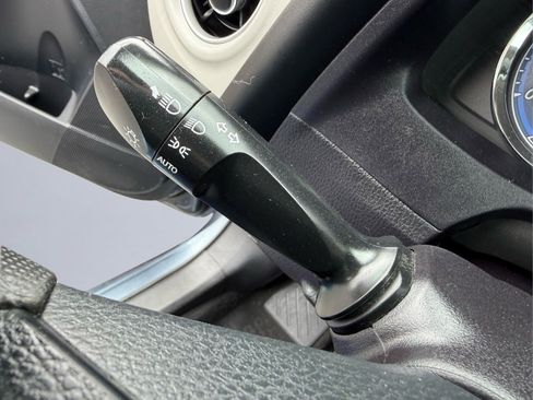 Used 2019 Toyota Corolla LE FWD image 27