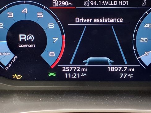 Used 2025 Audi Q3 2.0T Premium image 32