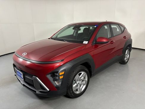 Used 2024 Hyundai Kona SE FWD image 4