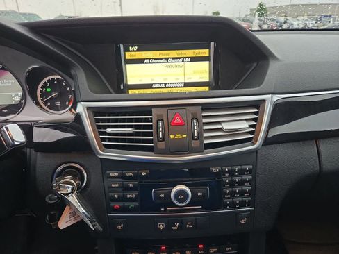 Used 2011 Mercedes-Benz E 350 Sedan image 27