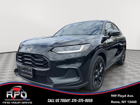 Used 2023 Honda HR-V Sport image 1